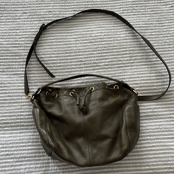 Banana Republic Olive Leather Bucket Bag - Picture 4 of 8
